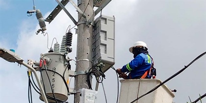 En sectores del barrio El Prado, en el norte de Barranquilla, personal de mantenimiento de la empresa de energía Air-e este miércoles, 1 de noviembre ejecutará labores para la adecuación de redes y transformadores.