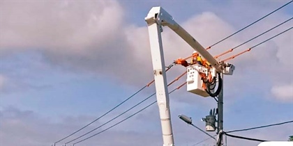 La empresa Air-e informa que el barrio Belén Curiel de Riohacha es un proyecto que no cumple con los requisitos legales y la conexión a las redes de Air-e ha generado sobrecargas en los equipos y situaciones de peligros, como incendios en la infraestructura eléctrica.