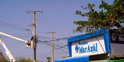 Previo a la Semana Santa la empresa de energía Air-e desarrolló una serie de revisiones en establecimientos comerciales de Barranquilla dedicados a la venta de pescado y productos del mar en el sector de Barranquillita, detectando así cinco predios con robo de energí