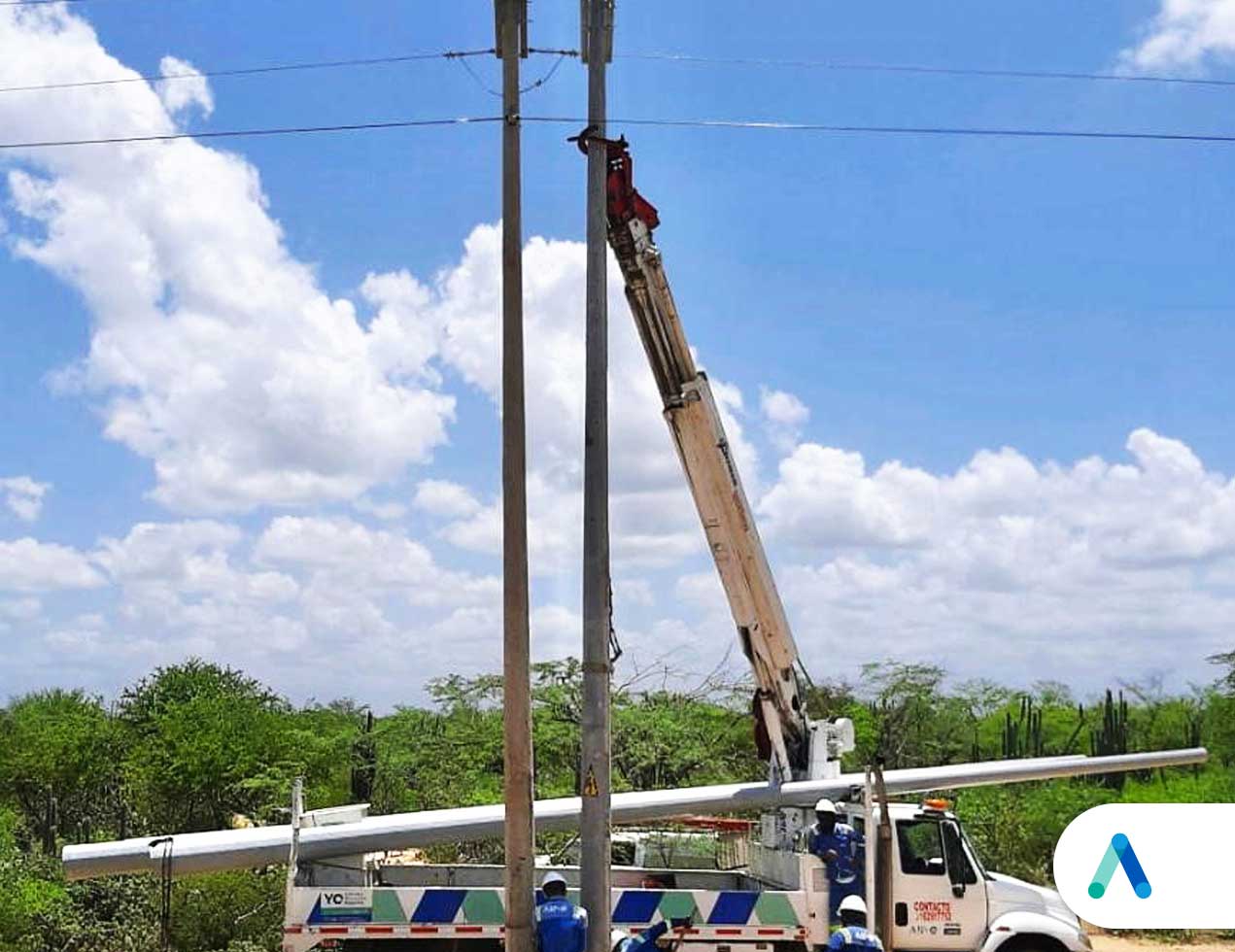 Trabajos eléctricos para la mejora del servicio en La Guajira