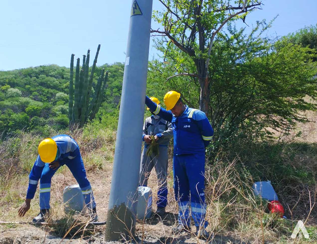 Air-e avanza en los trabajos de mejora de redes en Taganga