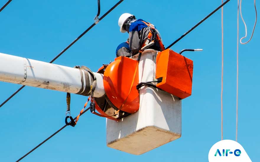 Adecuación de redes eléctricas en  El Tabor y El Poblado