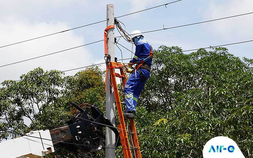 Instalan redes eléctricas  en sectores del barrio Por Fin