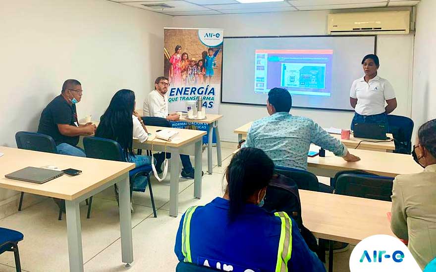 Air-e realizó formación a líderes de Riohacha sobre proyectos de normalización eléctrica