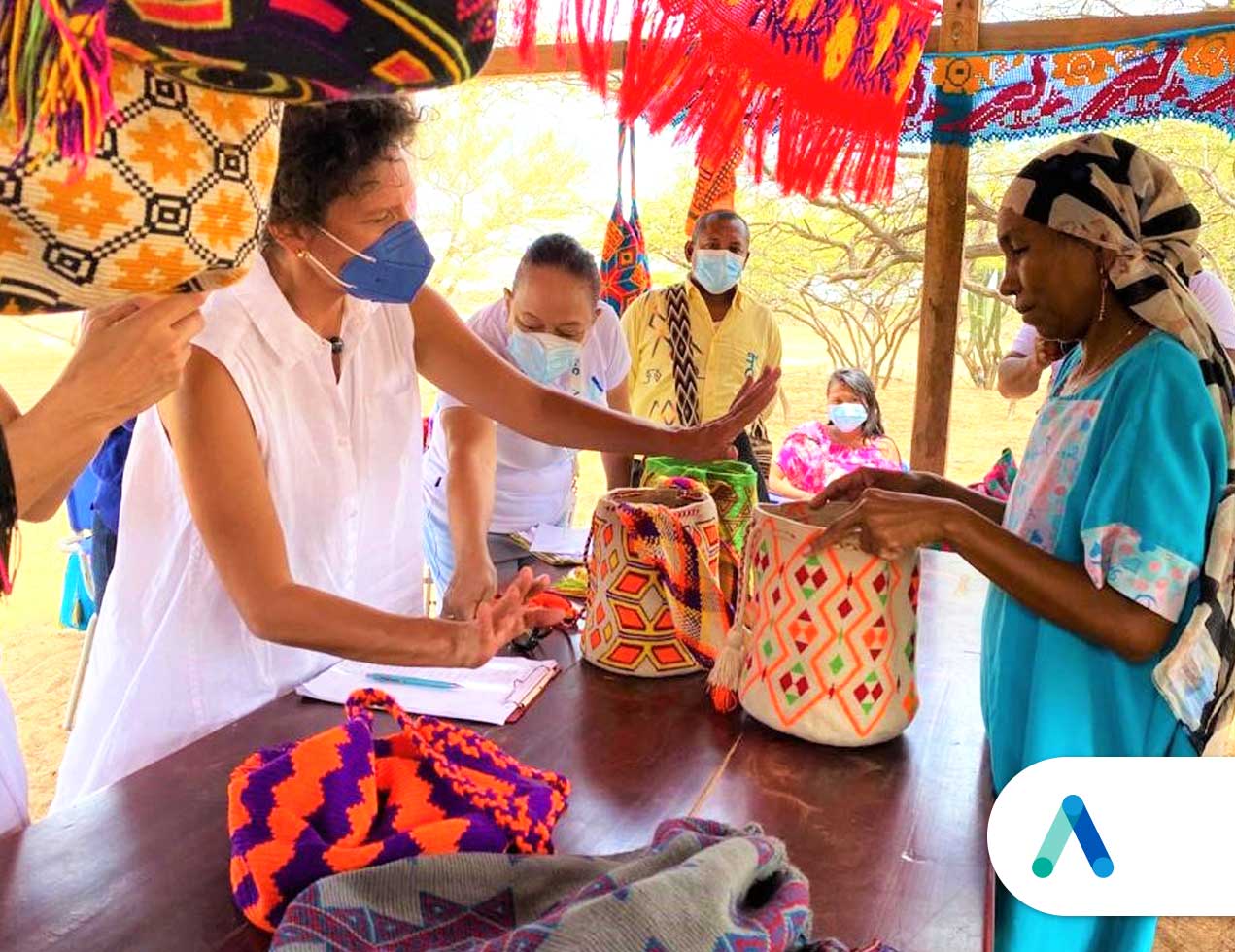 Air-e apoya proyecto de artesanías en comunidad indígena Yotojorotshi en Maicao